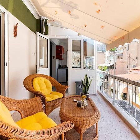 Apartamento Under The Hill Atenas Exterior foto