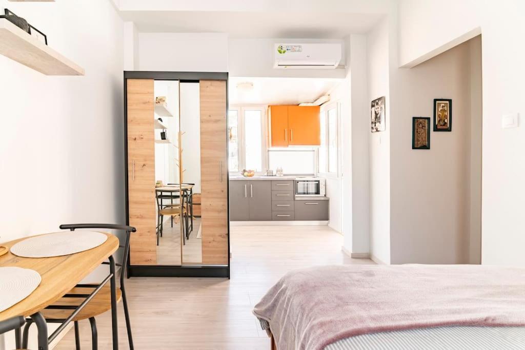 Apartamento Under The Hill Atenas Exterior foto