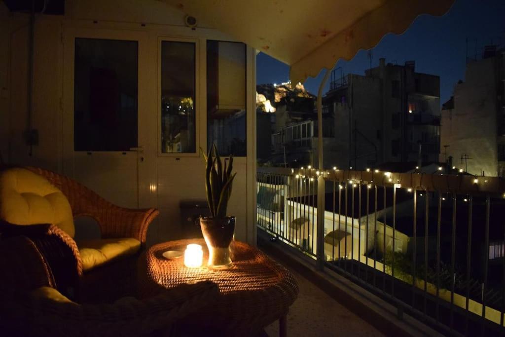 Apartamento Under The Hill Atenas Exterior foto
