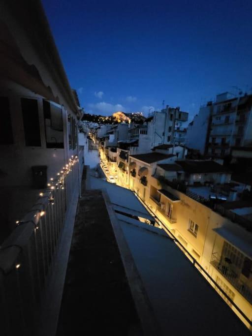 Apartamento Under The Hill Atenas Exterior foto